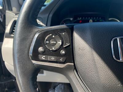 2022 Honda Pilot Touring w/Rear Captains   - Photo 30 - Schoolcraft, MI 49087