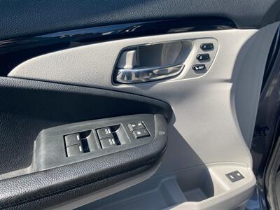2022 Honda Pilot Touring w/Rear Captains   - Photo 24 - Schoolcraft, MI 49087