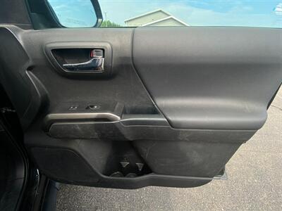 2021 Toyota Tacoma TRD Pro   - Photo 11 - Schoolcraft, MI 49087