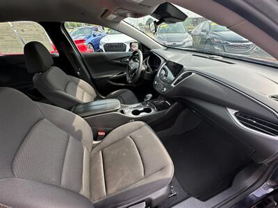 2023 Chevrolet Malibu LT   - Photo 13 - Schoolcraft, MI 49087