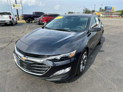 2023 Chevrolet Malibu LT   - Photo 4 - Schoolcraft, MI 49087