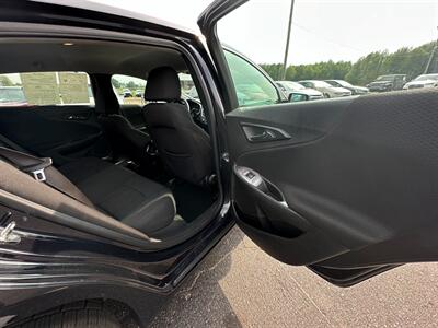 2023 Chevrolet Malibu LT   - Photo 14 - Schoolcraft, MI 49087