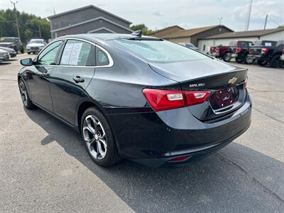 2023 Chevrolet Malibu LT   - Photo 6 - Schoolcraft, MI 49087