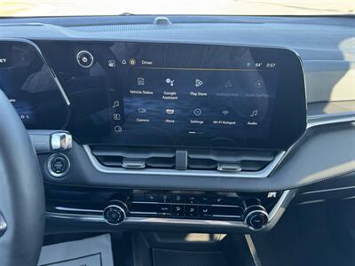 2025 Chevrolet Equinox LT   - Photo 15 - Schoolcraft, MI 49087