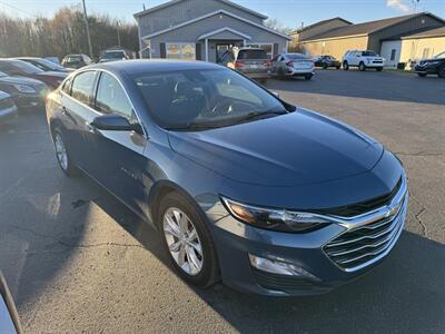 2025 Chevrolet Malibu LT   - Photo 4 - Schoolcraft, MI 49087