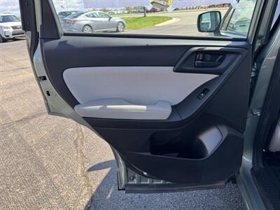 2016 Subaru Forester 2.5i - Photo 19 - Schoolcraft, MI 49087