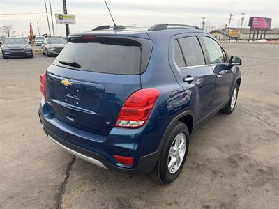2019 Chevrolet Trax LT   - Photo 3 - Schoolcraft, MI 49087