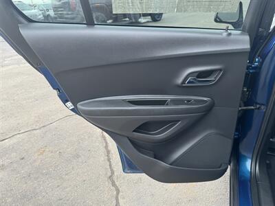 2019 Chevrolet Trax LT   - Photo 18 - Schoolcraft, MI 49087