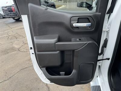 2021 Chevrolet Silverado 1500 LT   - Photo 20 - Schoolcraft, MI 49087