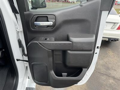 2021 Chevrolet Silverado 1500 LT   - Photo 25 - Schoolcraft, MI 49087
