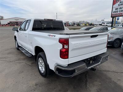 2021 Chevrolet Silverado 1500 LT   - Photo 2 - Schoolcraft, MI 49087