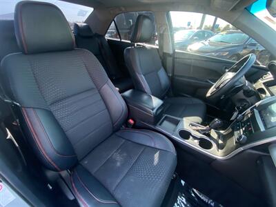 2015 Toyota Camry SE   - Photo 8 - Schoolcraft, MI 49087