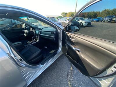 2015 Toyota Camry SE   - Photo 6 - Schoolcraft, MI 49087