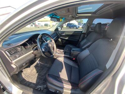 2015 Toyota Camry SE   - Photo 16 - Schoolcraft, MI 49087