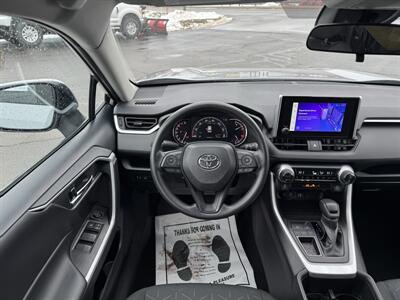 2024 Toyota RAV4 XLE   - Photo 17 - Schoolcraft, MI 49087