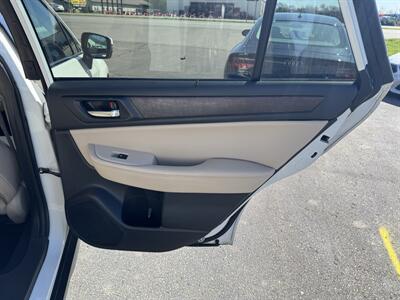 2017 Subaru Outback 2.5i Limited   - Photo 23 - Schoolcraft, MI 49087