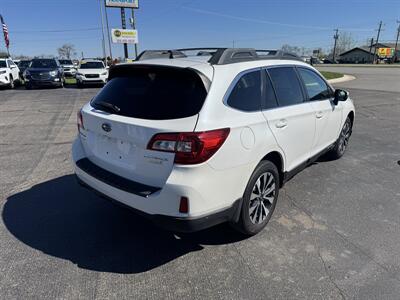2017 Subaru Outback 2.5i Limited   - Photo 3 - Schoolcraft, MI 49087