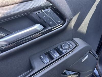 2025 GMC Sierra 2500HD AT4   - Photo 8 - Schoolcraft, MI 49087