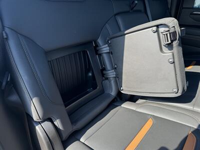 2025 GMC Sierra 2500HD AT4   - Photo 34 - Schoolcraft, MI 49087