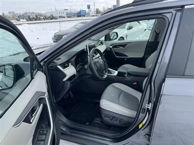 2024 Toyota RAV4 XLE Premium   - Photo 7 - Schoolcraft, MI 49087