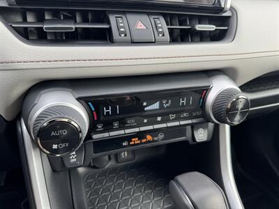 2024 Toyota RAV4 XLE Premium   - Photo 15 - Schoolcraft, MI 49087