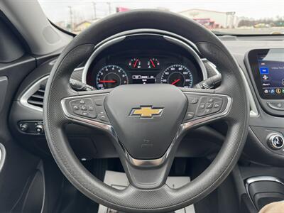 2023 Chevrolet Malibu LT   - Photo 11 - Schoolcraft, MI 49087