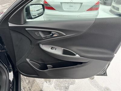 2023 Chevrolet Malibu LT   - Photo 24 - Schoolcraft, MI 49087