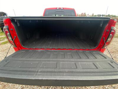 2017 GMC Sierra 1500 SLT   - Photo 10 - Schoolcraft, MI 49087