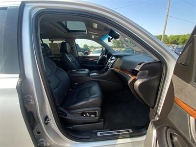 2017 Cadillac Escalade Luxury   - Photo 13 - Schoolcraft, MI 49087