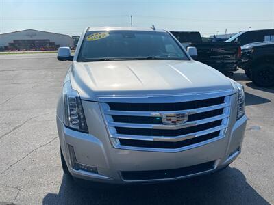 2017 Cadillac Escalade Luxury   - Photo 3 - Schoolcraft, MI 49087