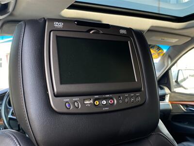 2017 Cadillac Escalade Luxury   - Photo 30 - Schoolcraft, MI 49087