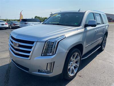 2017 Cadillac Escalade Luxury   - Photo 4 - Schoolcraft, MI 49087