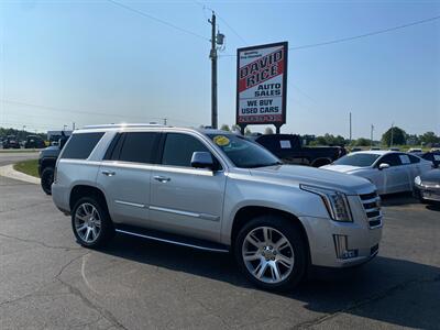 2017 Cadillac Escalade Luxury   - Photo 2 - Schoolcraft, MI 49087