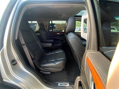 2017 Cadillac Escalade Luxury   - Photo 18 - Schoolcraft, MI 49087
