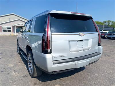 2017 Cadillac Escalade Luxury   - Photo 6 - Schoolcraft, MI 49087