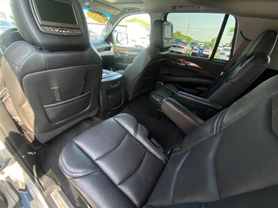 2017 Cadillac Escalade Luxury   - Photo 29 - Schoolcraft, MI 49087
