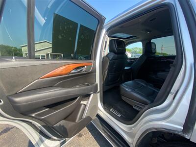 2017 Cadillac Escalade Luxury   - Photo 24 - Schoolcraft, MI 49087