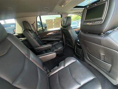 2017 Cadillac Escalade Luxury   - Photo 20 - Schoolcraft, MI 49087
