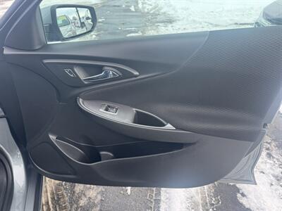 2023 Chevrolet Malibu LT   - Photo 24 - Schoolcraft, MI 49087