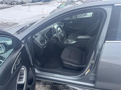 2023 Chevrolet Malibu LT   - Photo 7 - Schoolcraft, MI 49087