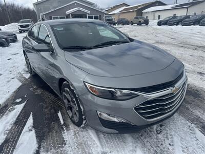 2023 Chevrolet Malibu LT   - Photo 4 - Schoolcraft, MI 49087