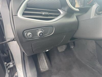 2023 Chevrolet Malibu LT   - Photo 8 - Schoolcraft, MI 49087