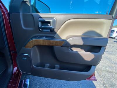 2017 GMC Sierra 1500 SLT   - Photo 11 - Schoolcraft, MI 49087