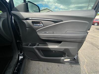 2020 Honda Passport Elite   - Photo 8 - Schoolcraft, MI 49087