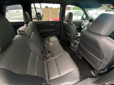 2020 Honda Passport Elite   - Photo 16 - Schoolcraft, MI 49087
