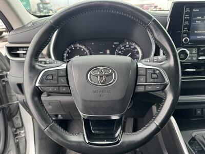 2021 Toyota Highlander XLE   - Photo 10 - Schoolcraft, MI 49087