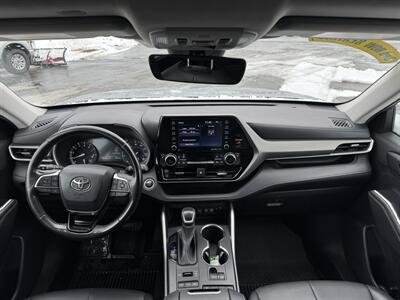 2021 Toyota Highlander XLE   - Photo 19 - Schoolcraft, MI 49087