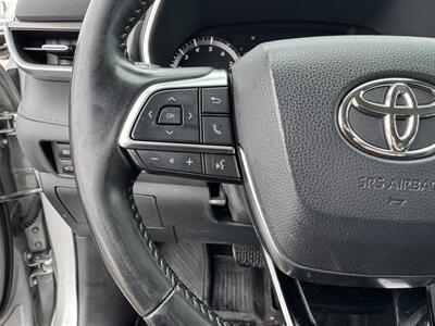 2021 Toyota Highlander XLE   - Photo 8 - Schoolcraft, MI 49087
