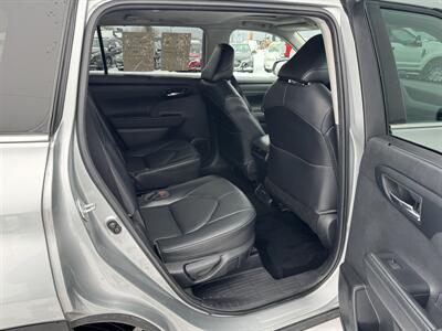 2021 Toyota Highlander XLE   - Photo 28 - Schoolcraft, MI 49087