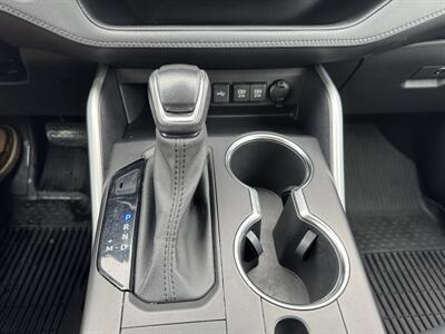 2021 Toyota Highlander XLE   - Photo 14 - Schoolcraft, MI 49087